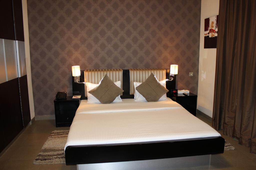 Royal Ascot Hotel Apartment - Kirklees 2 Dubai Ngoại thất bức ảnh