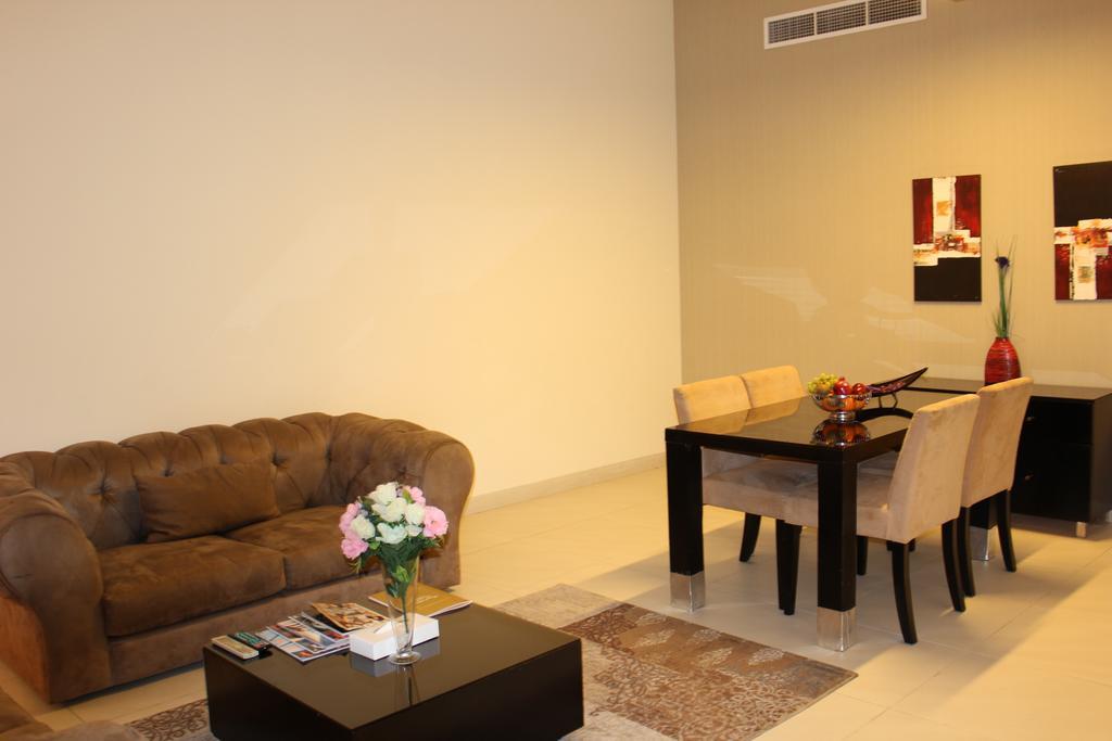 Royal Ascot Hotel Apartment - Kirklees 2 Dubai Ngoại thất bức ảnh