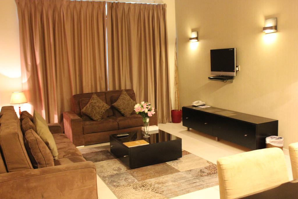 Royal Ascot Hotel Apartment - Kirklees 2 Dubai Ngoại thất bức ảnh