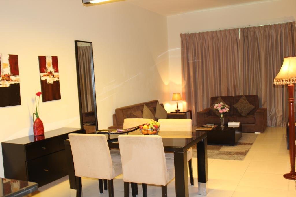 Royal Ascot Hotel Apartment - Kirklees 2 Dubai Ngoại thất bức ảnh