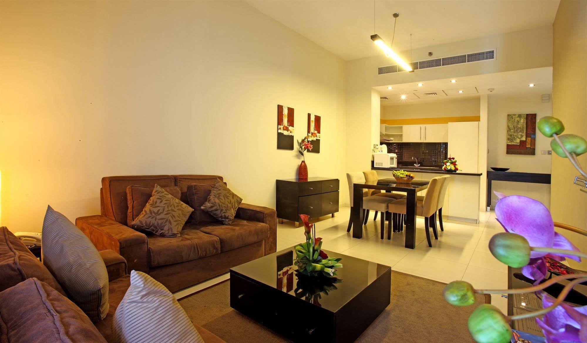 Royal Ascot Hotel Apartment - Kirklees 2 Dubai Ngoại thất bức ảnh