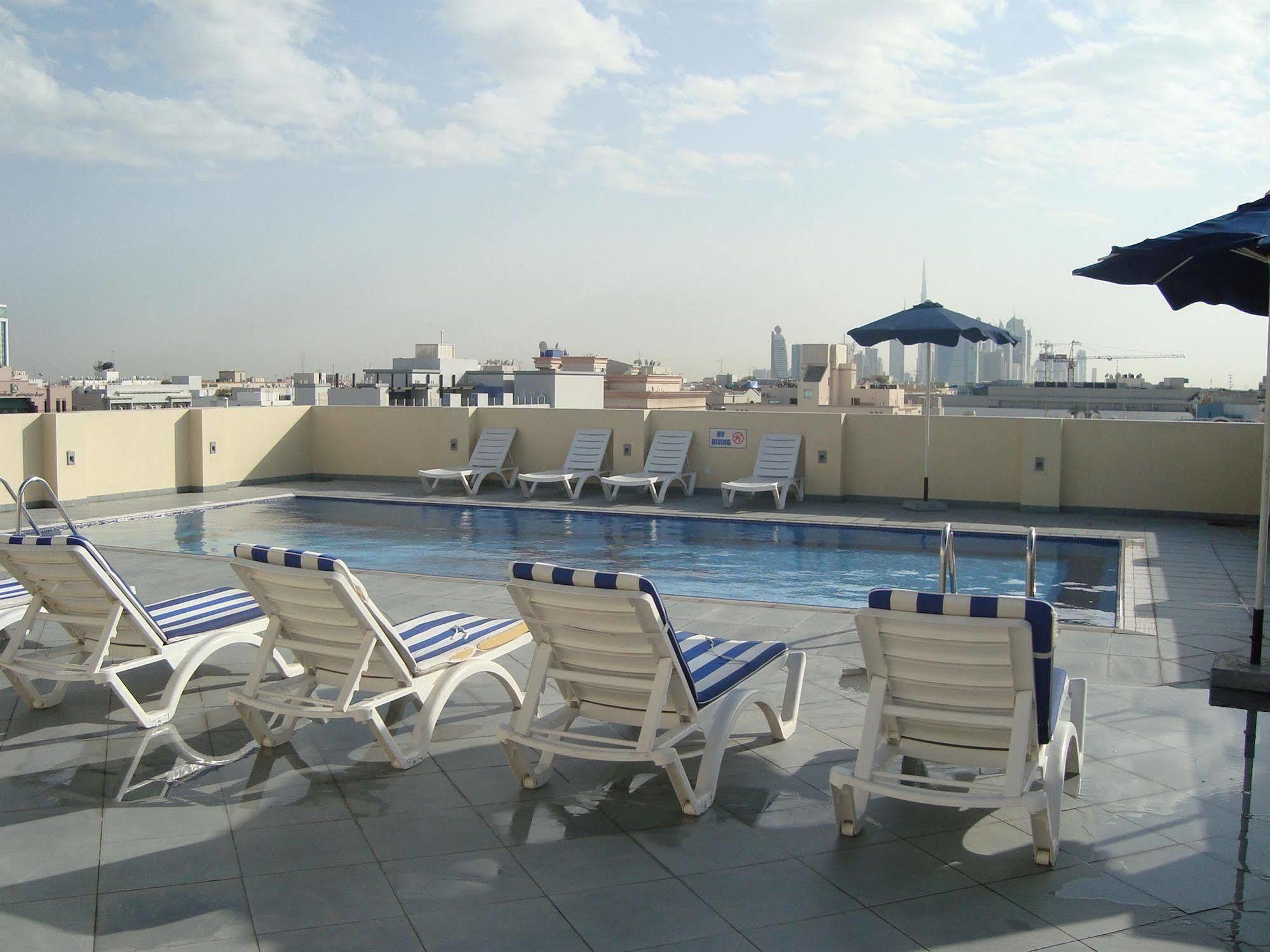 Royal Ascot Hotel Apartment - Kirklees 2 Dubai Ngoại thất bức ảnh