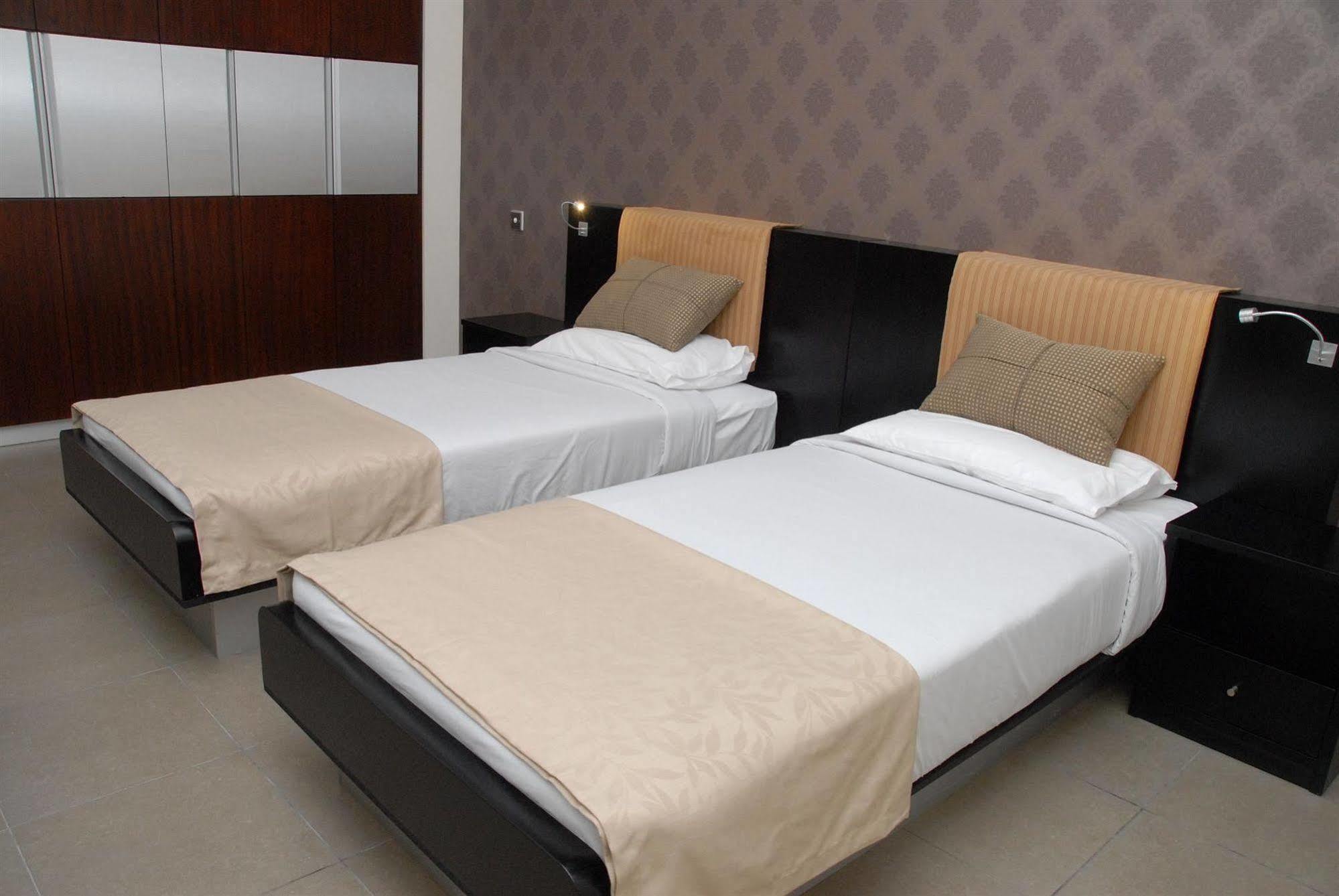 Royal Ascot Hotel Apartment - Kirklees 2 Dubai Ngoại thất bức ảnh